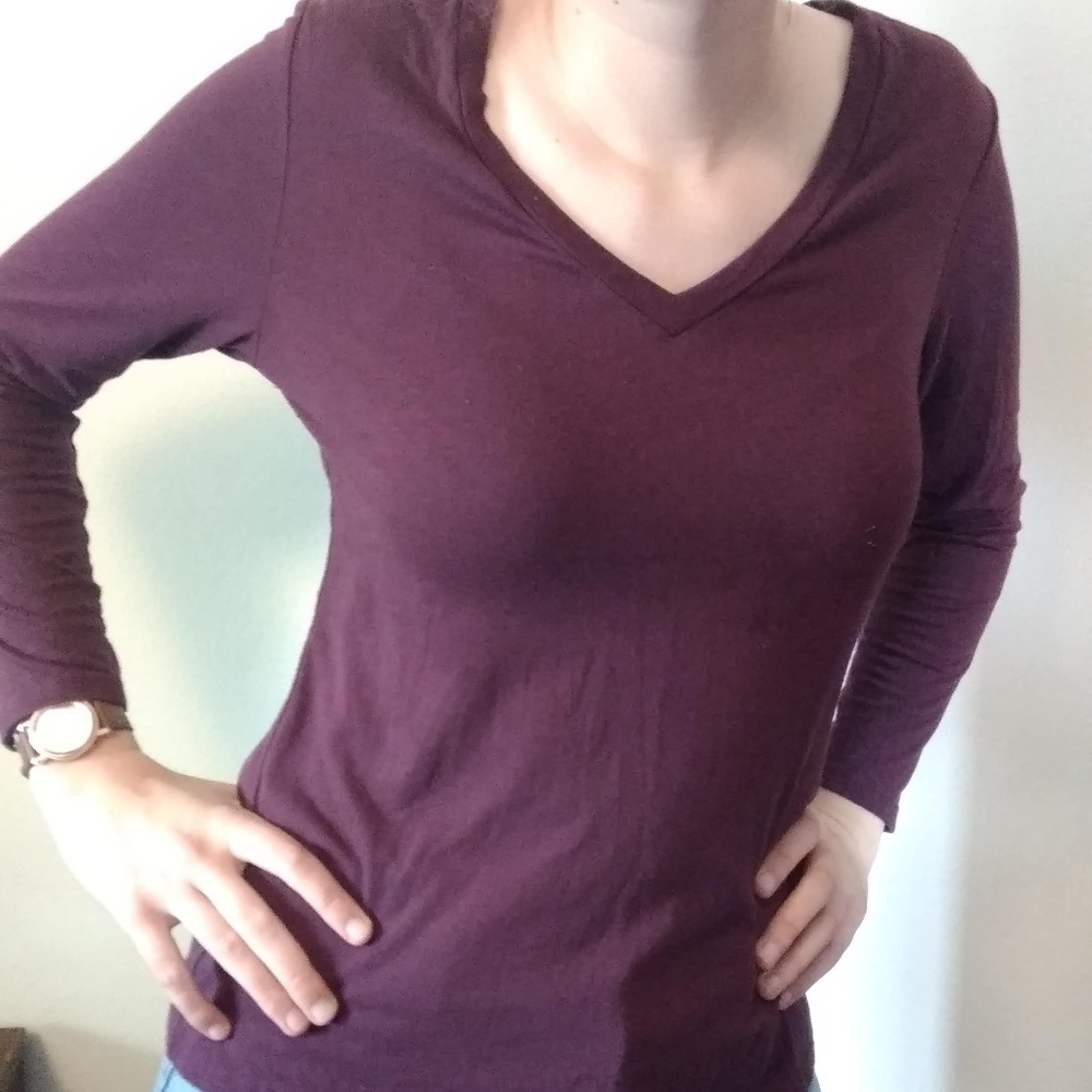 V-neck long sleeve purple layering tee size Medium